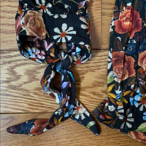 Top - Picture 3 of 3